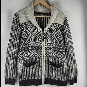 Roots Shawl Collar Zip-Up Sweater in Black and Grau